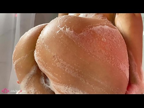 ❤️ Brunette dushda kuchli orgazm uchun vibrator bilan mushukni onanizm qiladi ️❌ Anal videoda bizda