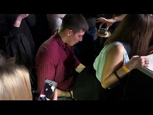 ❤️ Rus tungi klubida haqiqiy jinsiy aloqa. 18 yoshli rus qizi anus va qin ichida tungi klubda sikishdi ️❌ Anal videoda bizda